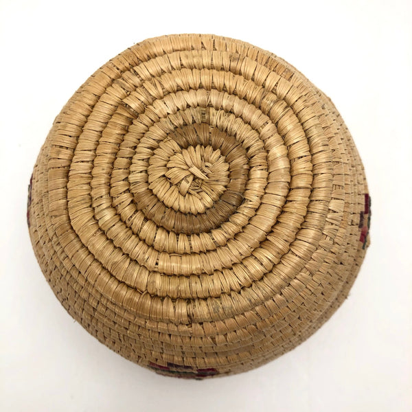 Yup'ik Northwest Coast Native American Lidded Coiled Grass Basket ...